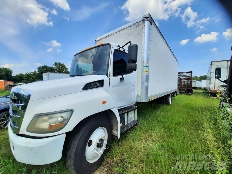 Hino 268 厢式货车