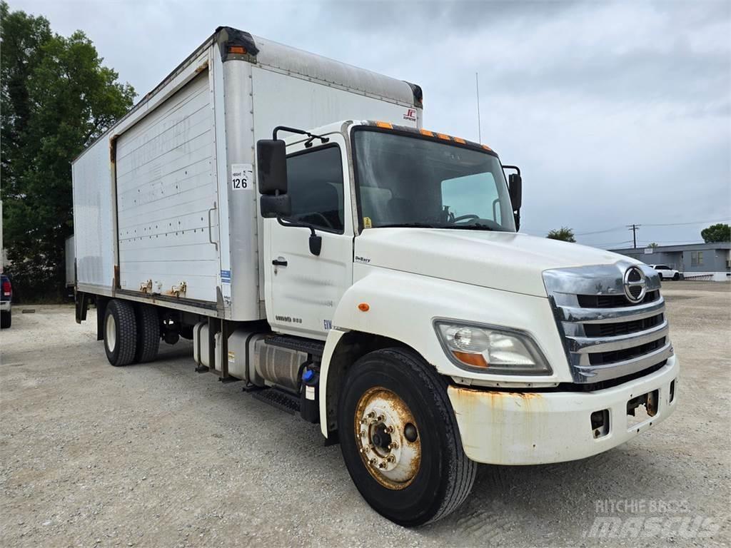 Hino 268 厢式货车