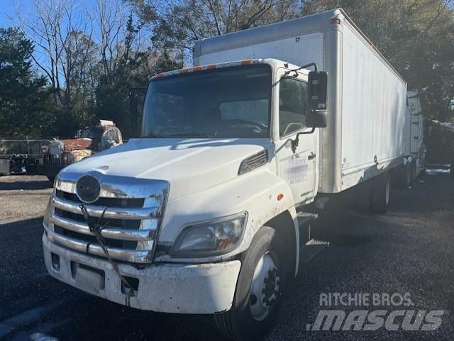 Hino 268 厢式货车