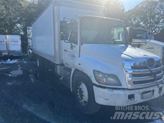 Hino 268 厢式货车