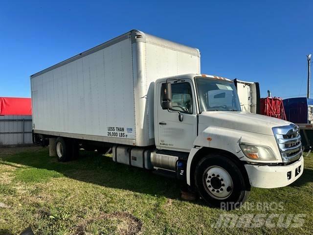 Hino 268 厢式货车