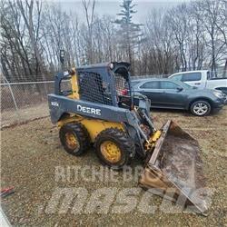 John Deere 320D 滑移装载机