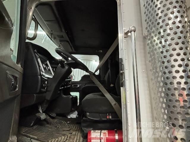 Kenworth T800W 牵引车