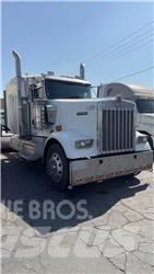 Kenworth W900 牵引车