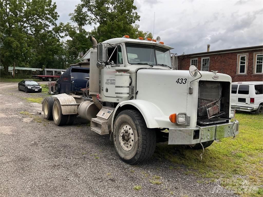 Peterbilt 357 牵引车