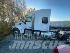 Peterbilt 567 牵引车