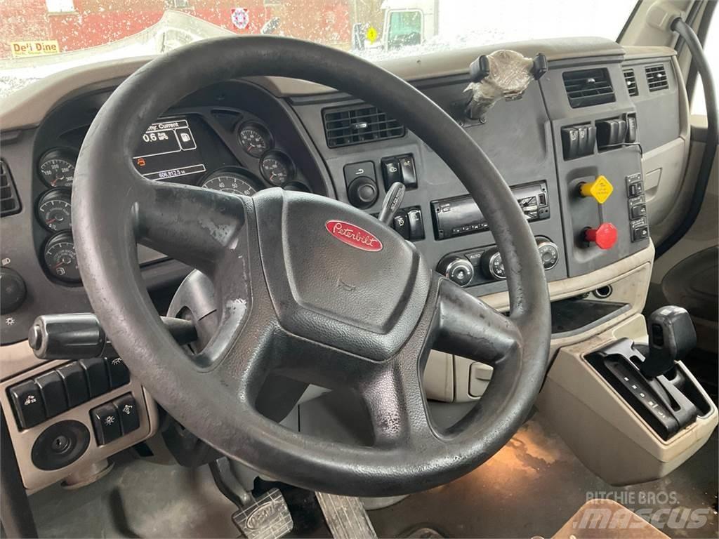 Peterbilt 579 牵引车