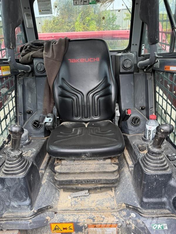 Takeuchi TL10V-2 履带式装载机