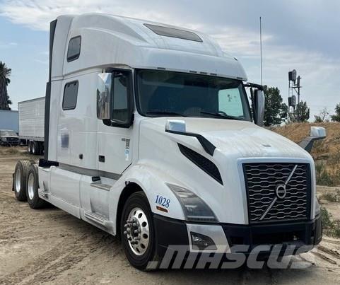 Volvo VNL64T670 牵引车