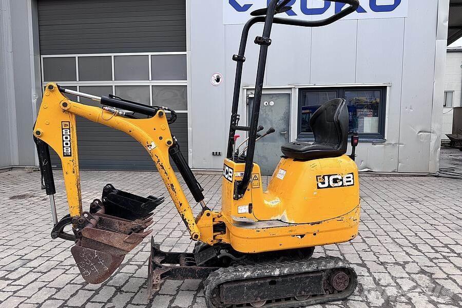 JCB 8008 CTS 小型挖掘机