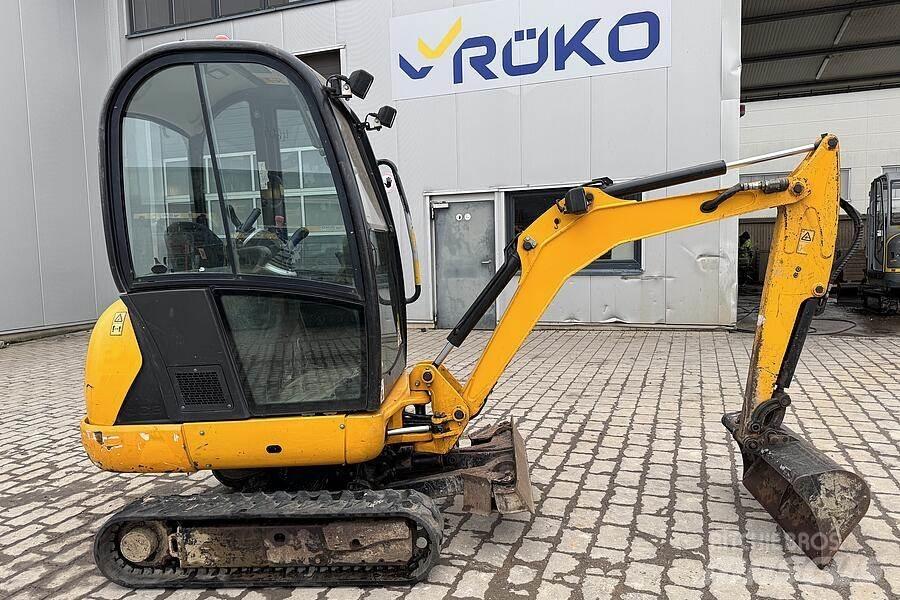 JCB 8018 CTS 小型挖掘机