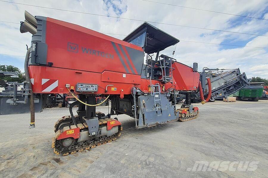 Wirtgen W 220 沥青路面铣刨机|铣刨机
