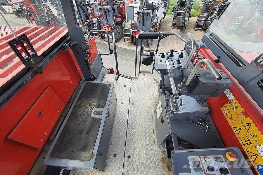 Wirtgen W 220 沥青路面铣刨机|铣刨机