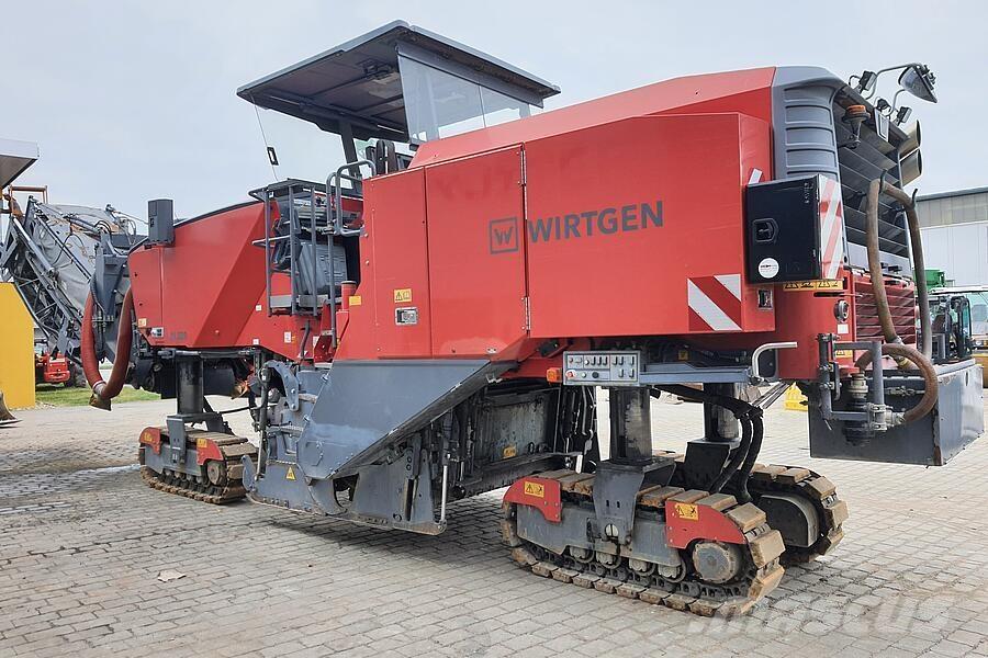 Wirtgen W 220 沥青路面铣刨机|铣刨机