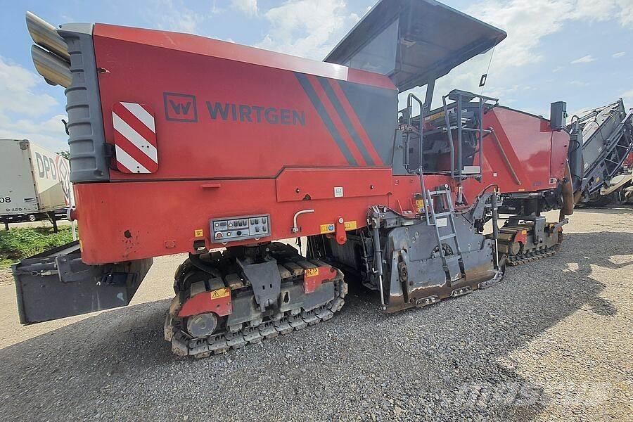 Wirtgen W 220 沥青路面铣刨机|铣刨机
