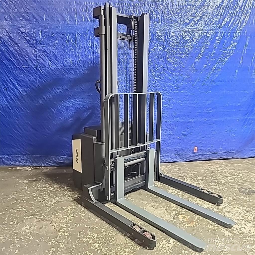 Crown WS2300 行走式堆垛机