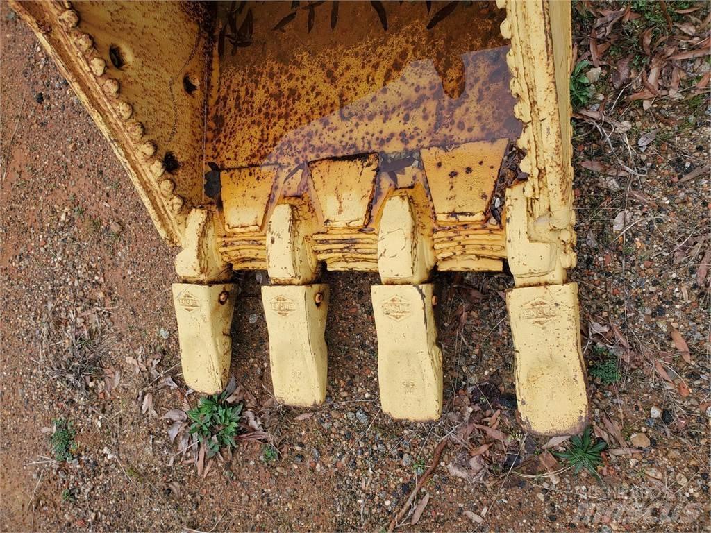 CAT 320 挖斗