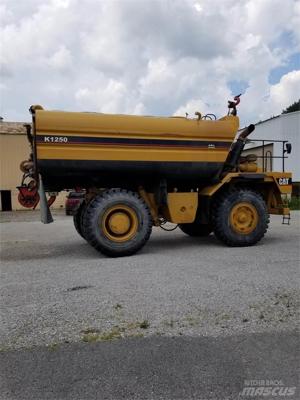 CAT 773B 水罐车