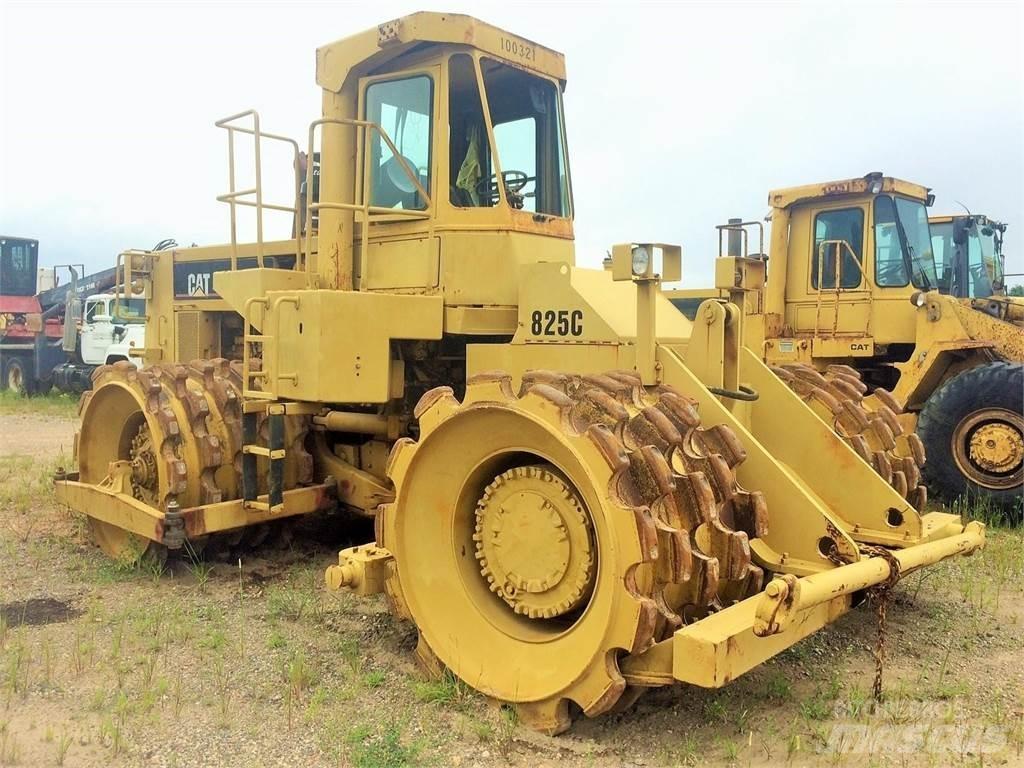 CAT 825C 土壤压实机