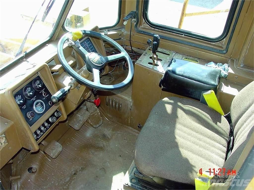 CAT 988B 轮式装载机