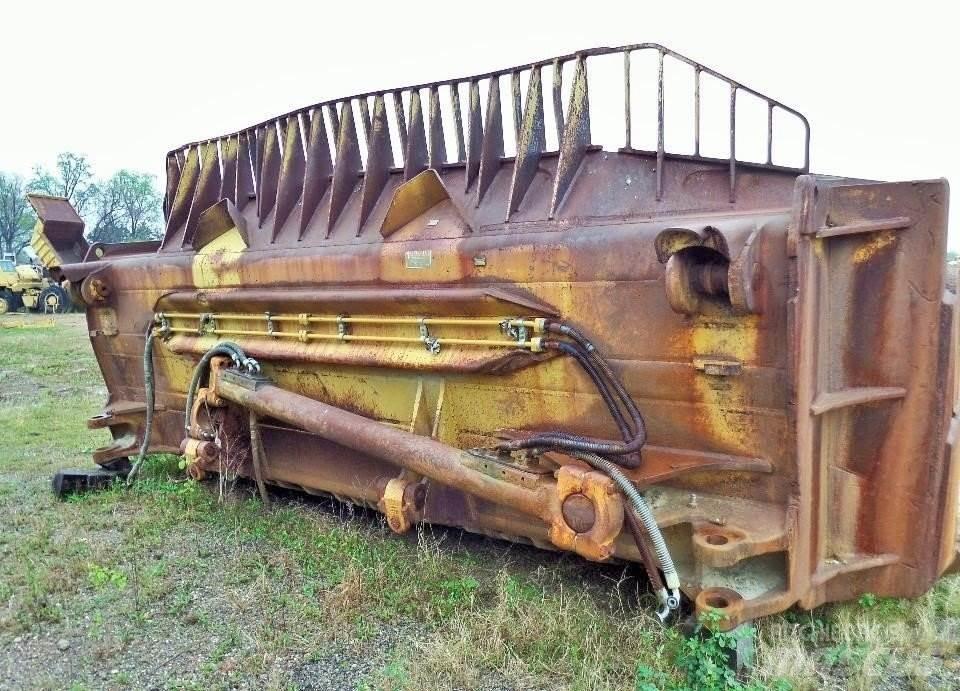 CAT D11 推铲