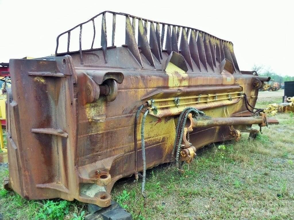 CAT D11 推铲