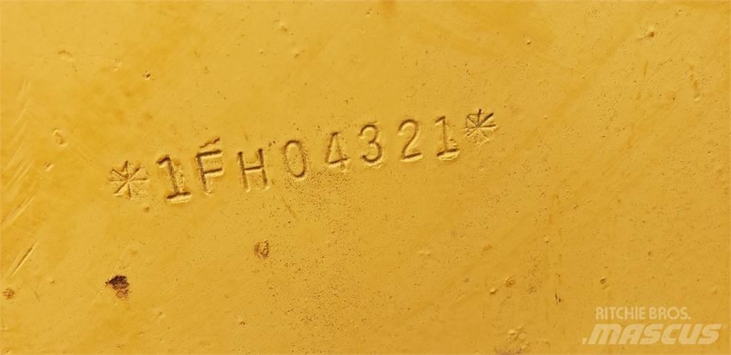 CAT D8R 松土器