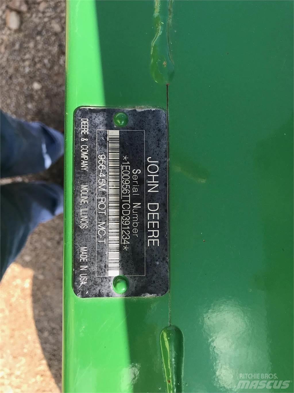 John Deere 956 料堆整形机