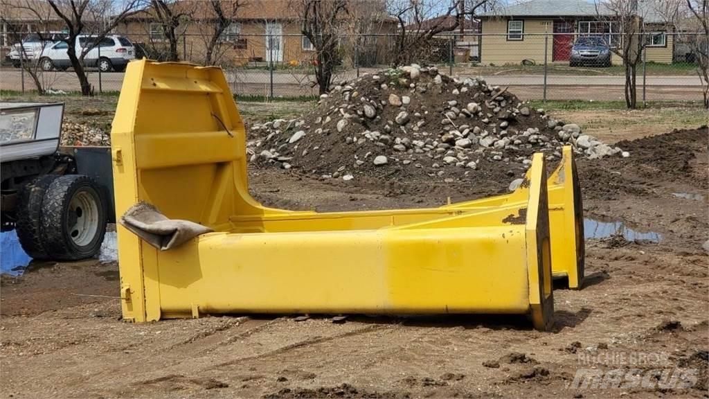 Komatsu WA1200 驾驶室与内部