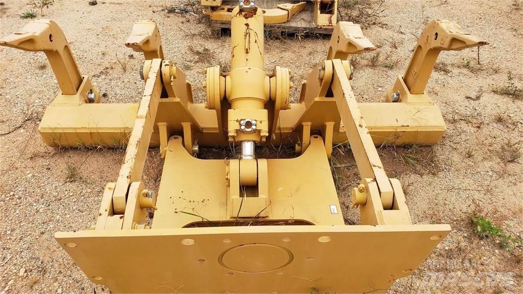  Ripper CAT D6D 松土器
