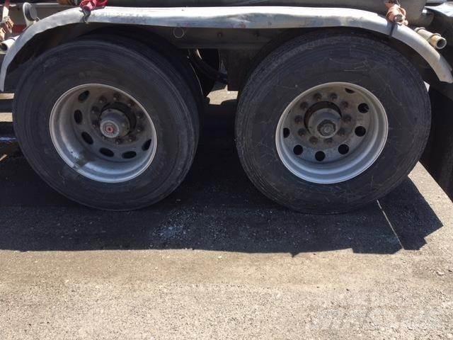 Trail King  油罐半挂车