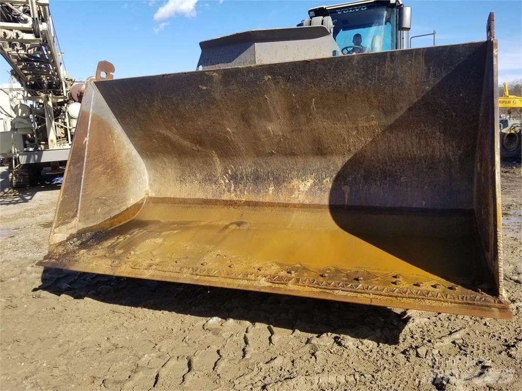 Volvo L180F 轮式装载机