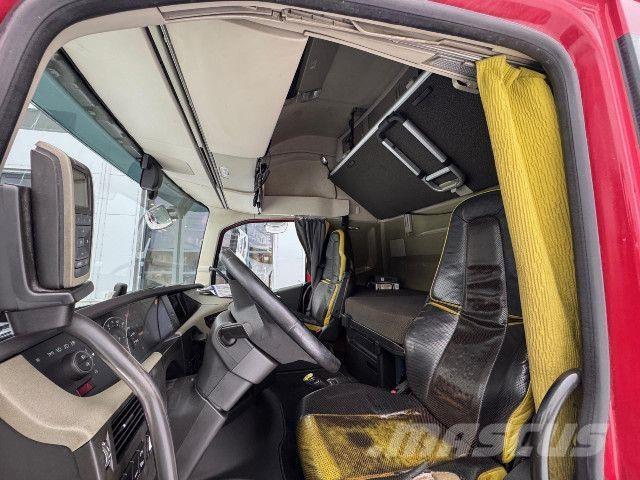 Volvo FH16 牵引车