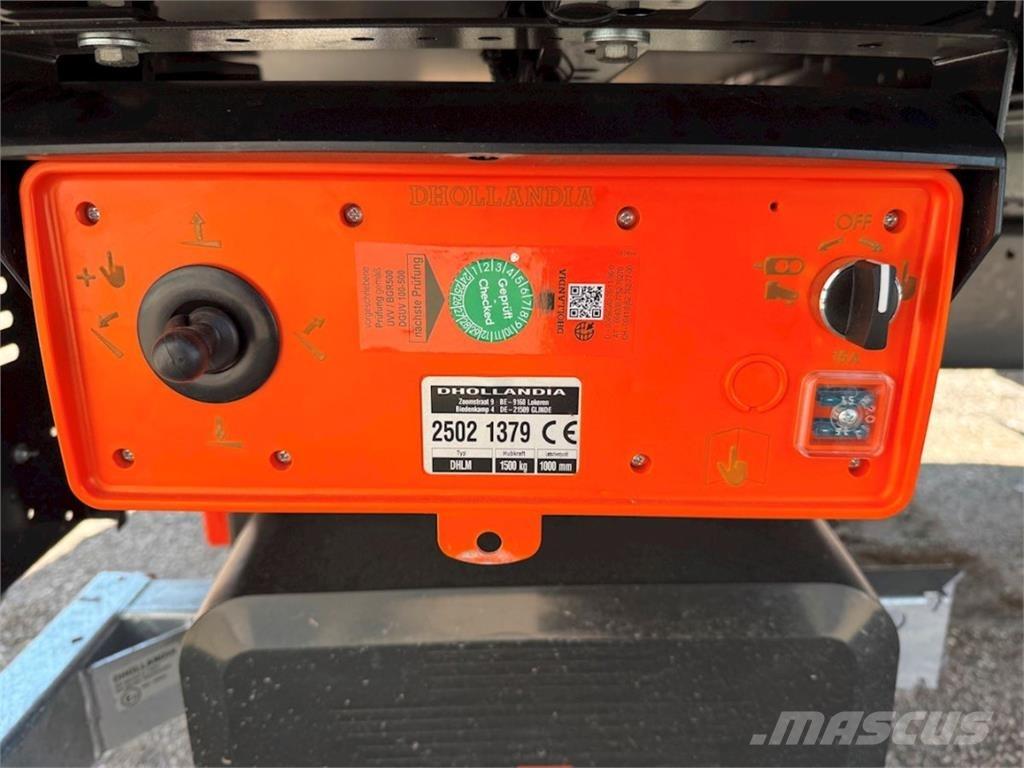 DAF XB230 m. lift 厢式货车