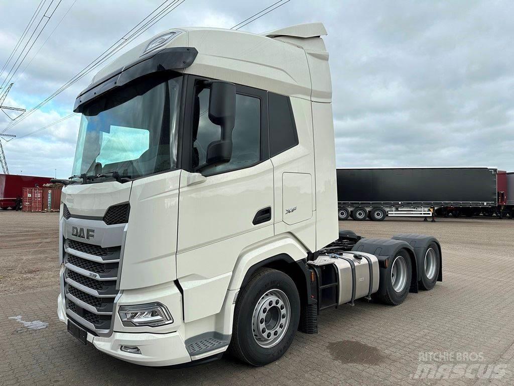 DAF XF 530 6x2 牵引车