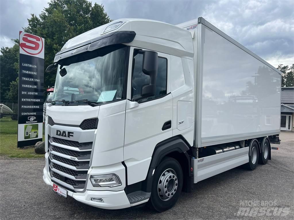 DAF XF480 FAS 6x2 厢式货车