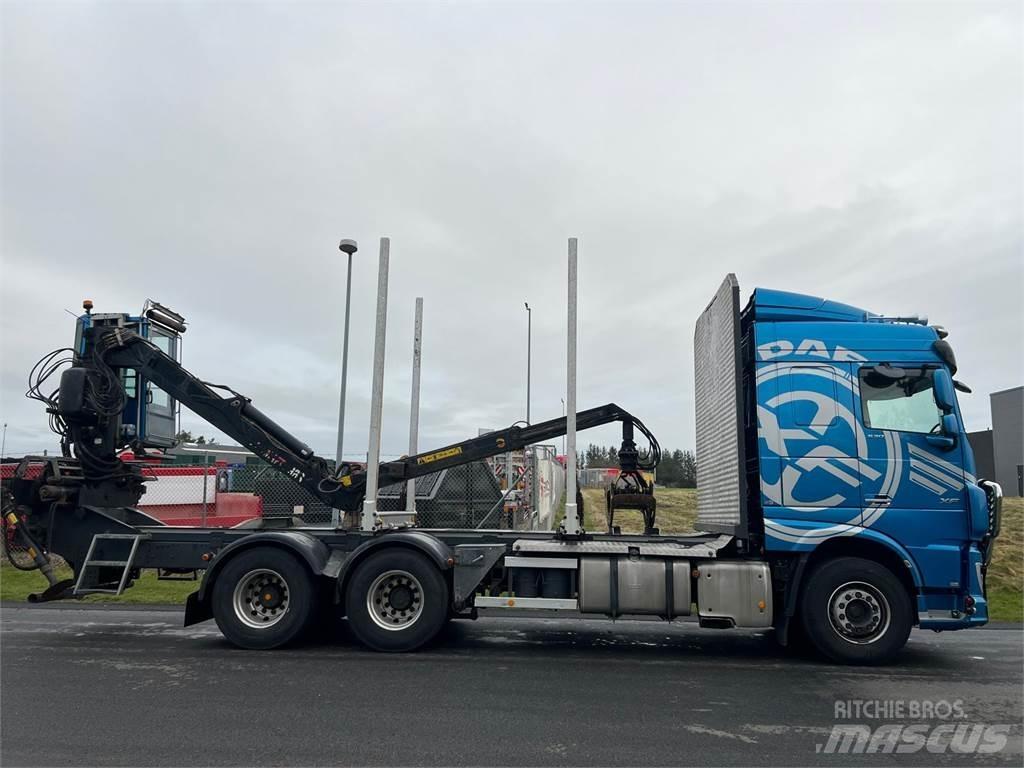 DAF XF530 FAT 6x4 木材运输车