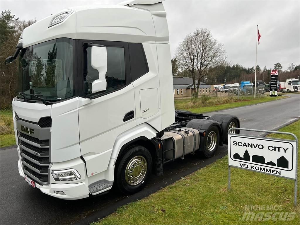 DAF XF530 FTS 6x2 牵引车