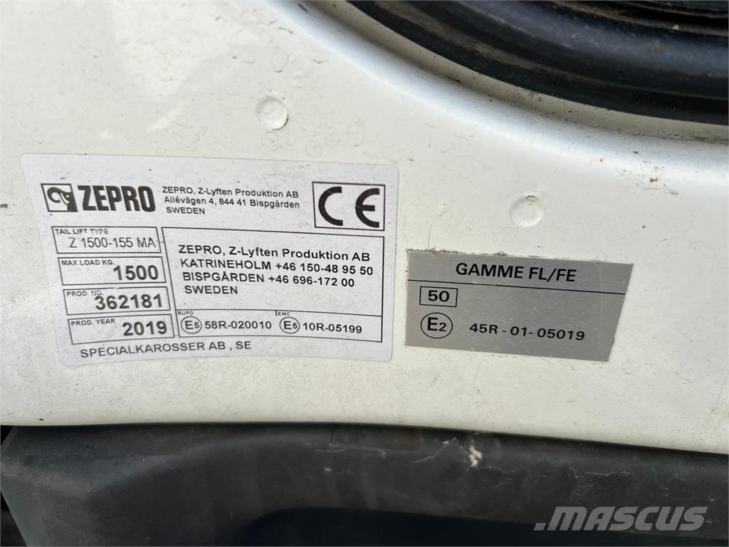 Volvo FL 250 16 ton 厢式货车