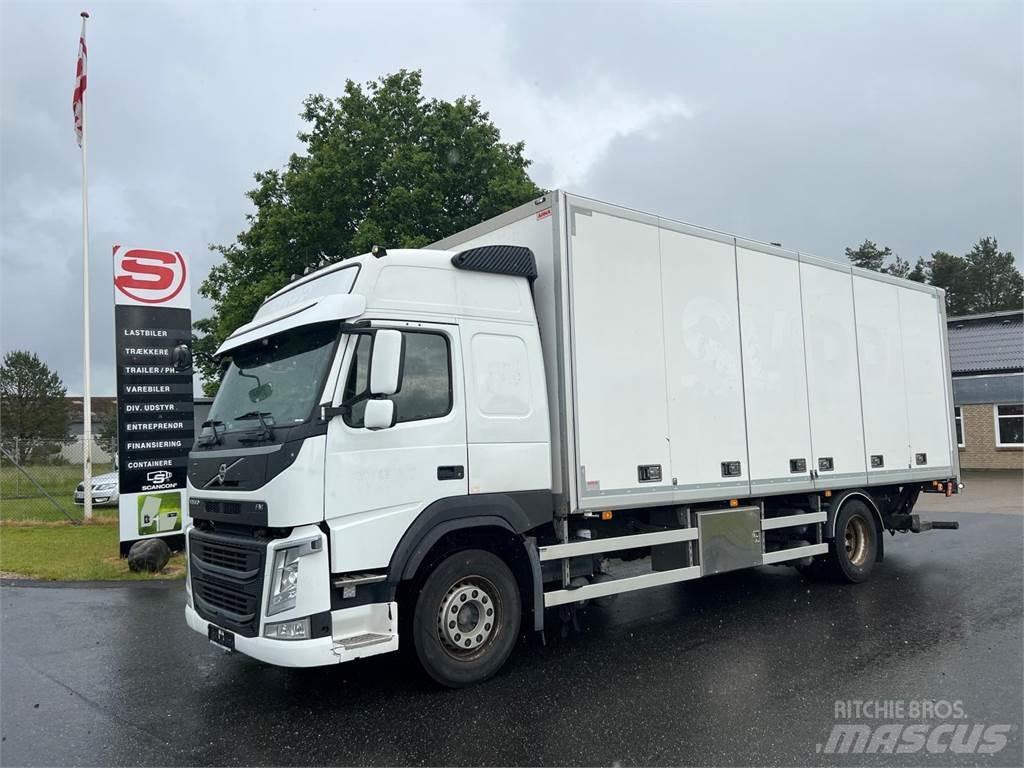Volvo FM330 厢式货车