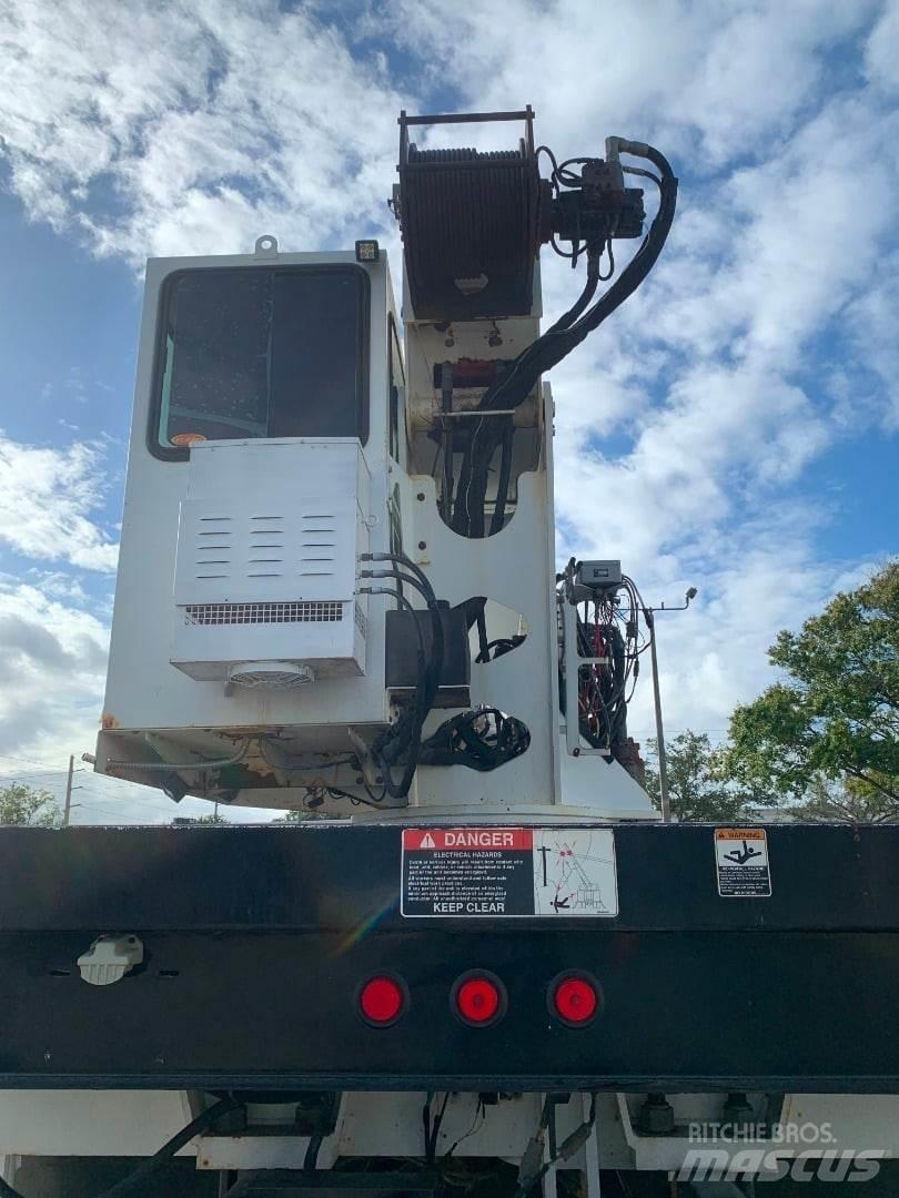 Altec 38103 起重车