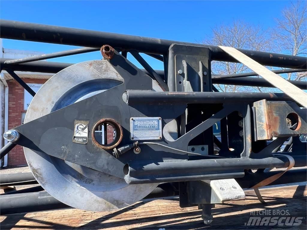 Mantis  吊杆和铲斗