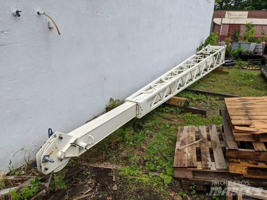 Terex  吊杆和铲斗