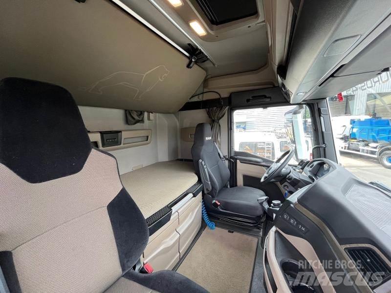 MAN TGX 牵引车