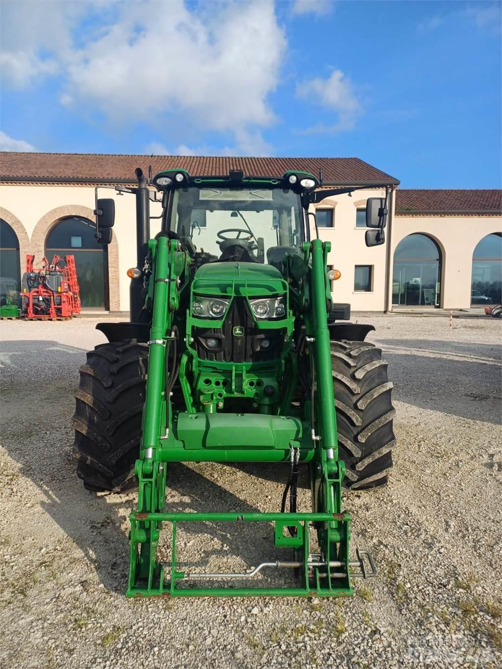 John Deere 6110 R 拖拉机/农用车