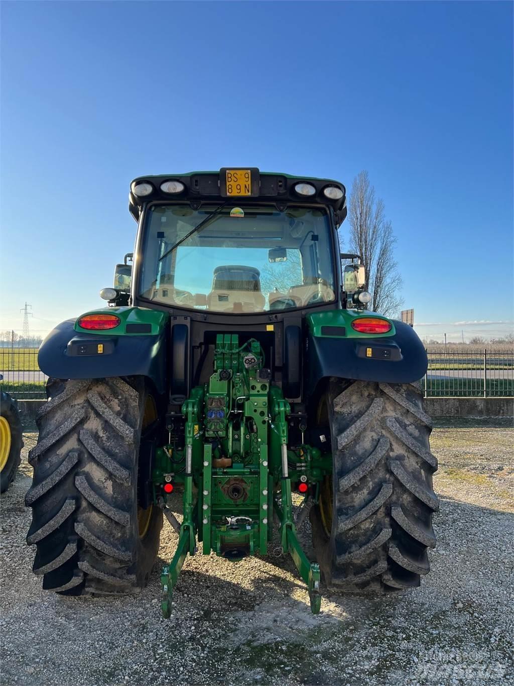 John Deere 6110 R 拖拉机/农用车