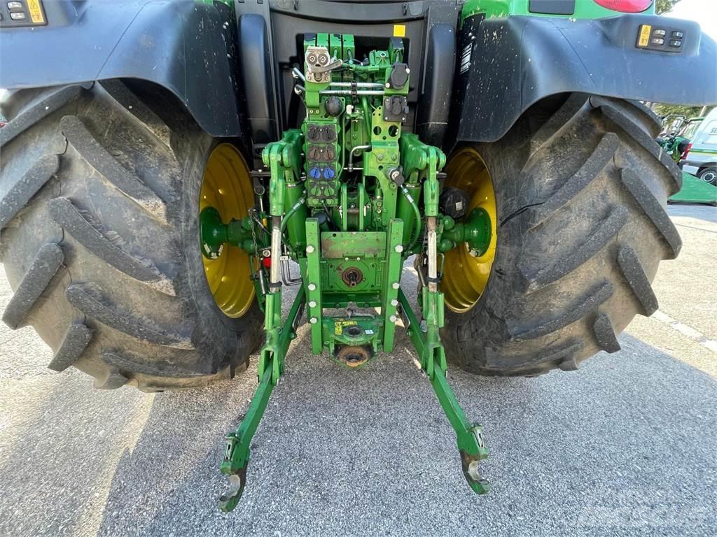 John Deere 6130 R 拖拉机/农用车