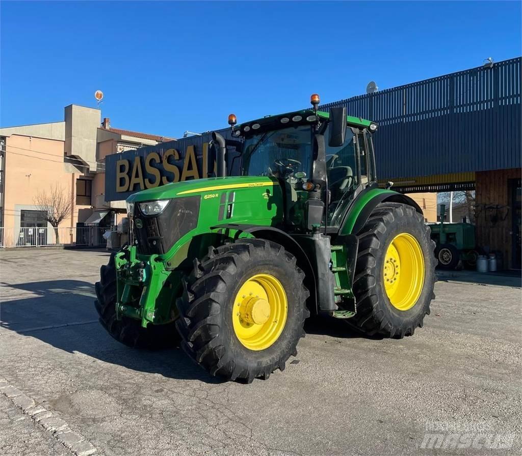 John Deere 6250 R 拖拉机/农用车