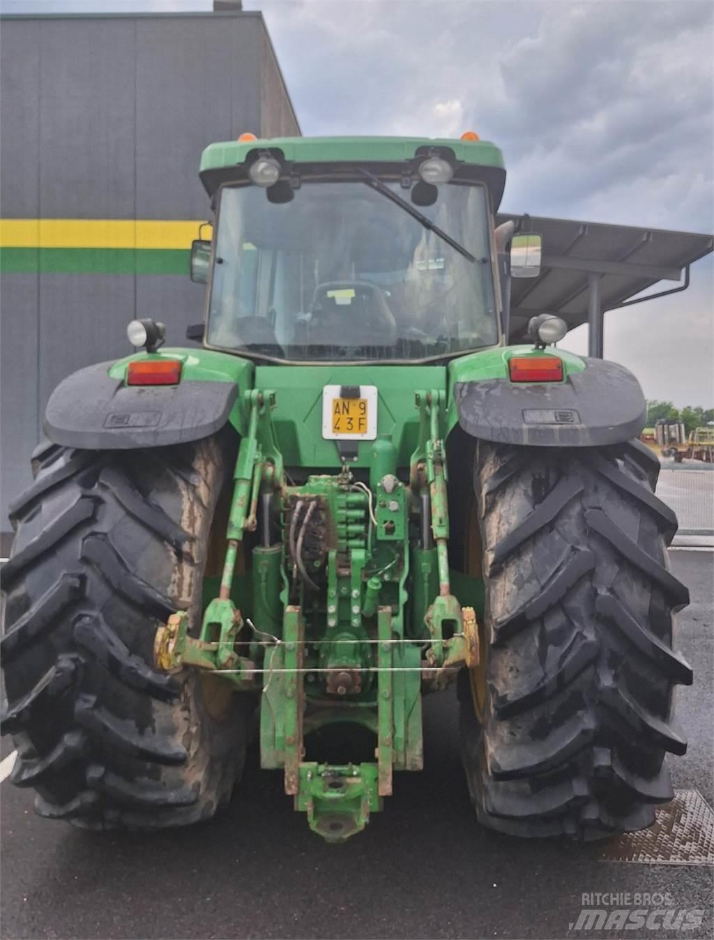 John Deere 8320 拖拉机/农用车