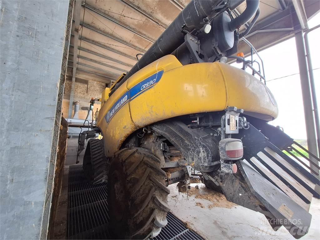 New Holland CR9.90 联合收割机